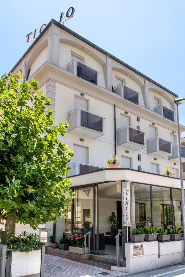 Hotel Tiglio リミニ エクステリア 写真